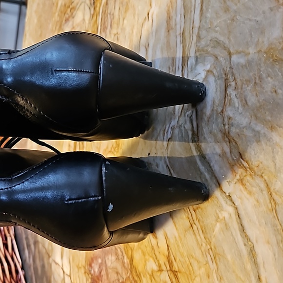 BAMBOO Black laced heeled bootie shoes- 8.5 - Picture 4 of 7